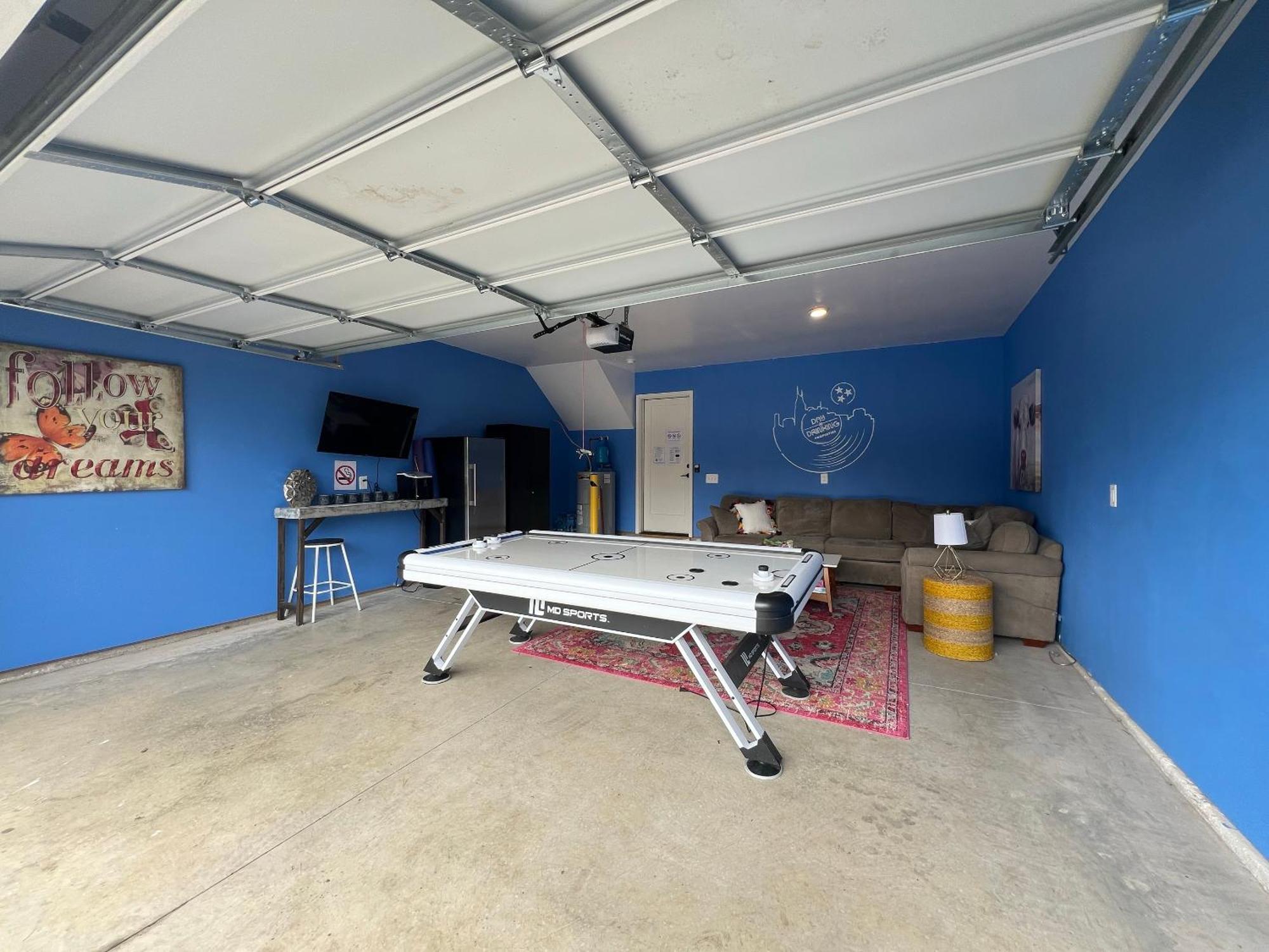 Closetobroadwayairportoprymillsgameroom14 *